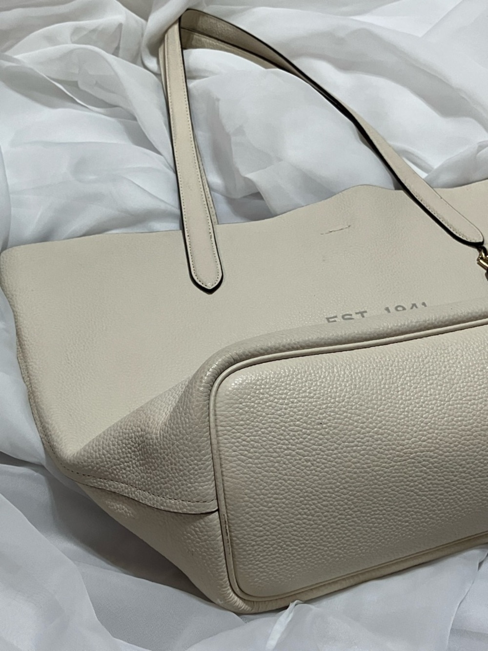 Cameron Tote - Picture 3 of 13